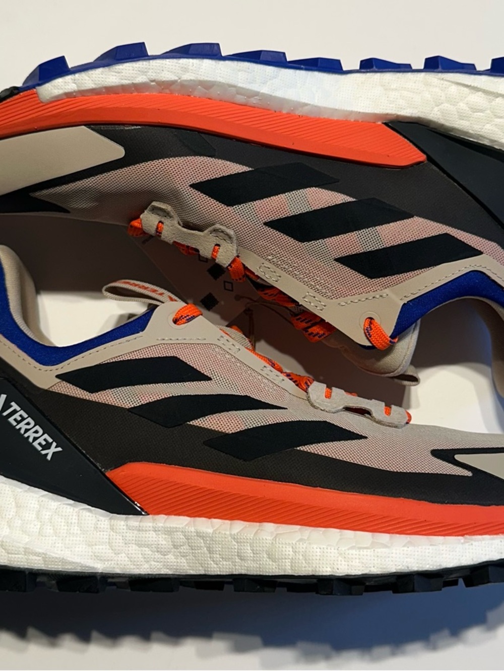 Adidas Terrex Free Hiker 2.0 Low Hiking Shoes Beige Orange Blue IH3543 Size 9.5